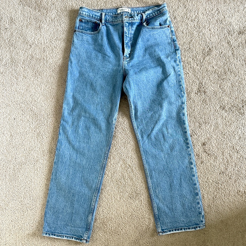 Abercrombie & Fitch 90s straight high rise jean size 12S